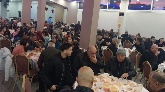 Tarsus Servis Aracı İşletmeleri Esnaf Odası Üyeleri ve Aileleri İftar Sofrasında Buluştu