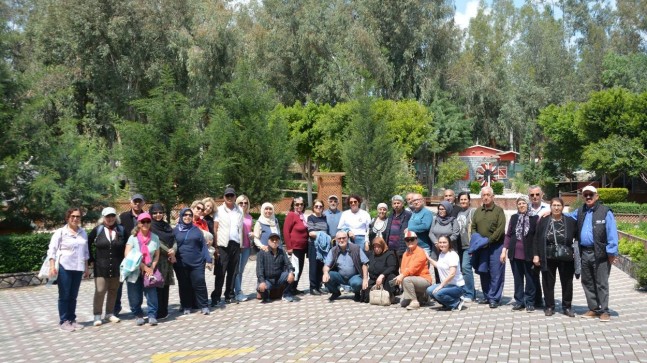 Emekliler Tarsus’ta Doğayla Buluştu, Keyifli Bir Gün Geçirdi