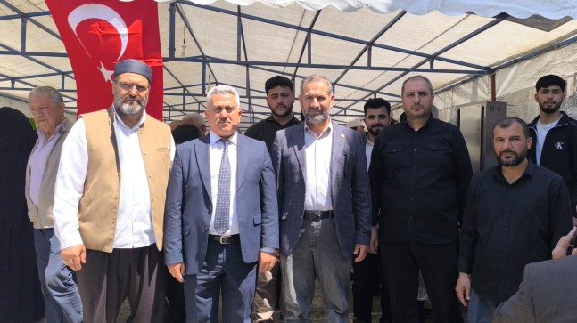 HÜDA PAR Tarsus İlçe Teşkilatından Müftülük Kermesine Ziyaret