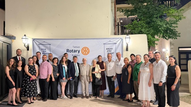 Tarsus Rotary Kulübü’nde Görev Değişimi  Bayrak Nur Çelik Gedik’ten Deniz Balcı’ya Devredildi