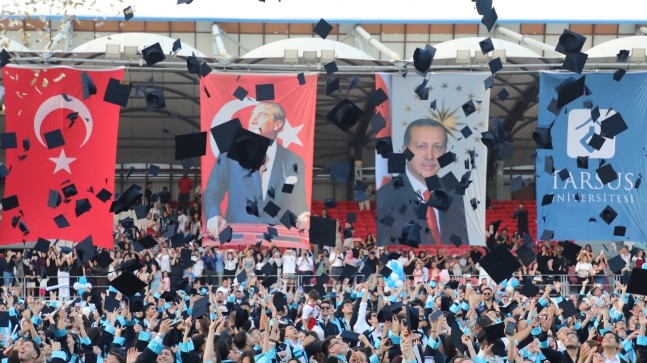 Tarsus Üniversitesi Mezuniyet Töreniyle Akademik Yılı Taçlandırdı