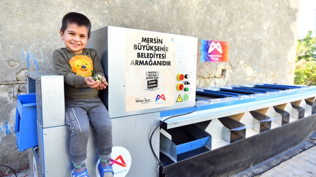 MENKOBİRLİK’e Zeytin Boylama Makinesi Desteği Projesi’ kapsamında Birer Makine Verildi