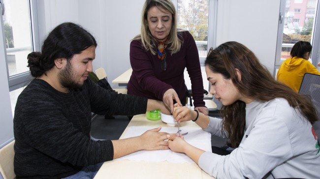 “Bu kursun amacı hobi değil, meslek edindirmek”