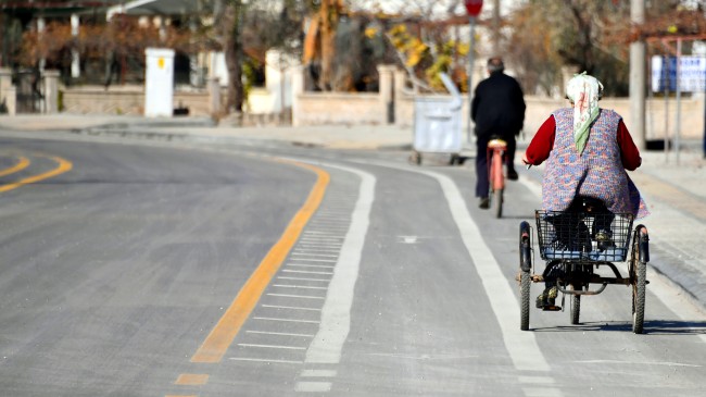 Mersin Büyükşehir, Taşucu Mahallesi’nde Önemli Yolları Yeniledi