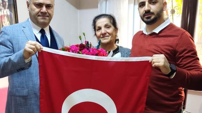 Tarsus Kaymakamı Kadir Sertel OTCU, Cuma Buluşmaları kapsamında Barbaros Mahallesinde ziyaretler ve incelemelerde bulundu.