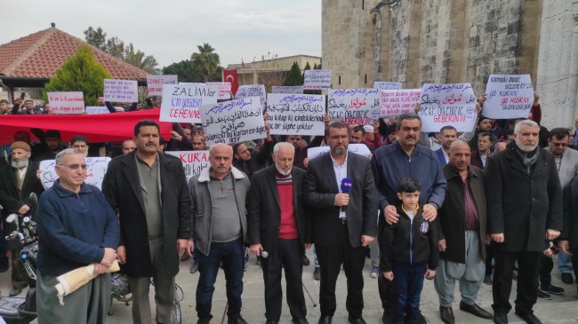 Kur’an’ı Kerim’in yakılmasına bir tepki de Tarsus’tan