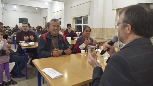 Tarsus Müftüsü Ali Can Depremzedelerimizle  İftar Yaptı