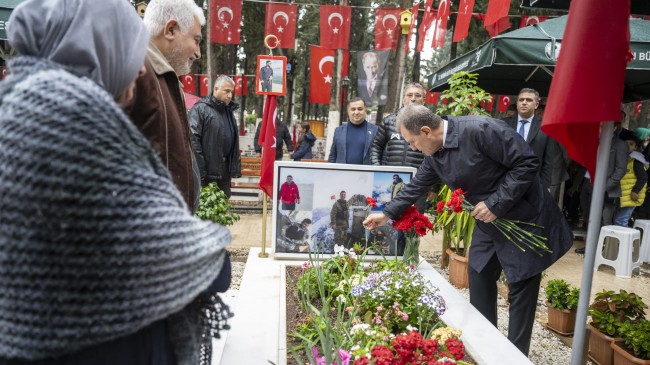 Başkan Seçer, 18 Mart Şehitleri Anma Günü ve Çanakkale Deniz Zaferi’nin 108. Yıl Dönümü Programına Katıldı