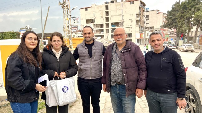 Akademi Derneği Üniversiteye Hazırlanan Depremzede Gençleri Yalnız Bırakmıyor