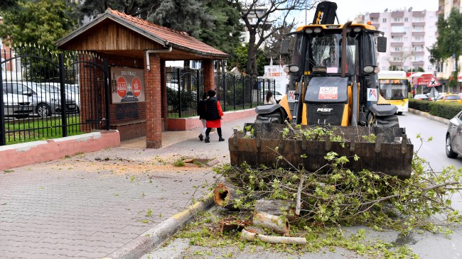 Mersin Büyükşehir, ‘Doğu Akdeniz’de Kuvvetli Fırtına’ Uyarısına Karşı Ekipleri İle Teyakkuzda