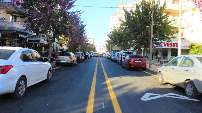 Büyükşehir Ekipleri, Mezitli’nin Yollarını Yenilemeye Devam Ediyor