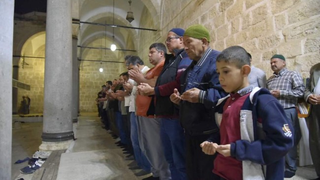 Kadir Gecesinde Ulu Cami Doldu Taştı