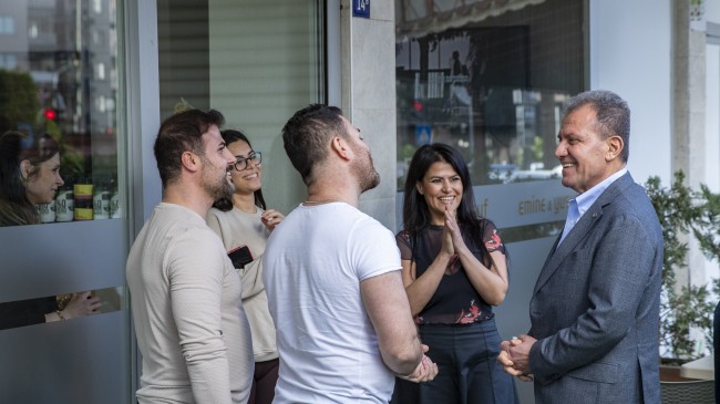 Başkan Seçer, Yenişehir Nevit Kodallı Caddesi Esnafını Ziyaret Etti