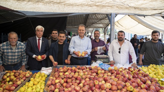 Başkan Seçer Toroslar Güneykent’te Esnaf ve Vatandaşla Buluştu