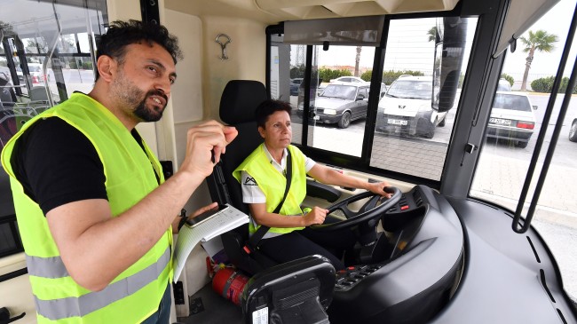 Mersin Büyükşehir’den Otobüs Şoförlerine “İleri Sürüş Teknikleri Eğitimi”
