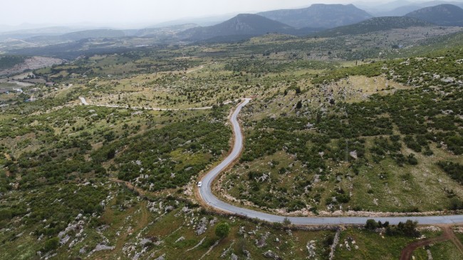 TARSUS BELEDİYESİ ASFALTLIYOR, KÖY YOLLARININ MESAFESİ KISALIYOR