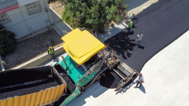 BAŞKAN BOZDOĞAN,ASFALT ÇALIŞMALARIYLA VATANDAŞLARIN TAKDİRİNİ TOPLUYOR