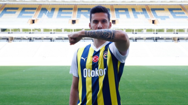 Fenerbahçe, 30 Yaşındaki Milli Futbolcu Umut Nayir’i Kadrosuna Dahil Etti