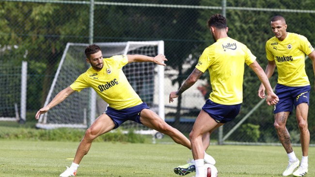 Fenerbahçe’de Yeni Transfer Becao, Takımla İlk Antrenmanına Çıktı