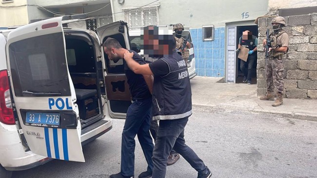 Mersin’de Uyuşturucu Satıcılarına Yönelik Operasyonda 27 Zanlı Yakalandı