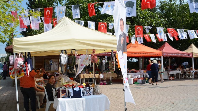Büyükşehir Üretici Kadın Stantları Çamlıyayla’da Kuruldu