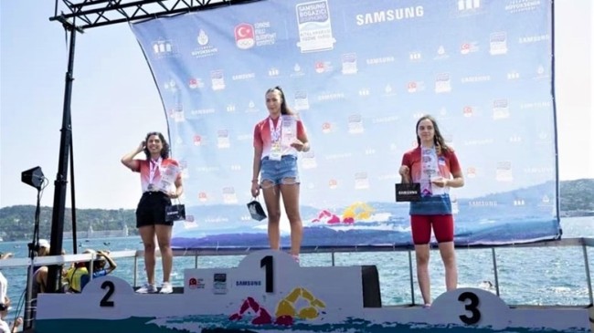 Mersinli Yüzücülerden İstanbul Kıtalararası Yüzme Yarışında Büyük Başarı