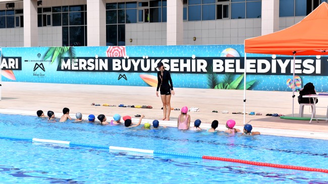 Mersin Büyükşehir’in Yaz Dönemi Yüzme Kursu Sona Erdi