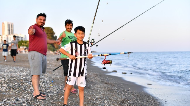 Oltalar 6. Altın Kanca Surfcasting’de Birincilik İçin Atıldı