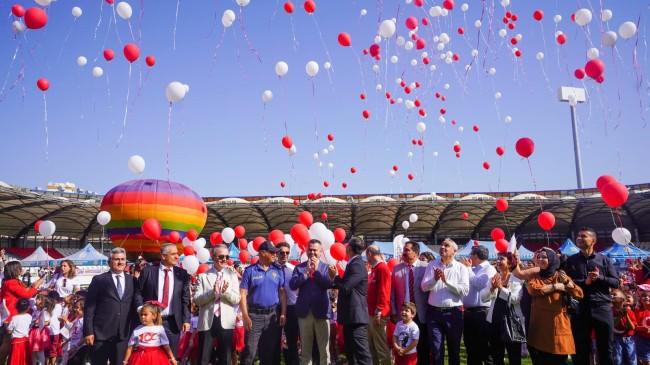 Tarsus’ta Anaokulu Öğrencileri, Cumhuriyetin 100. Yılını Coşkuyla Kutladı