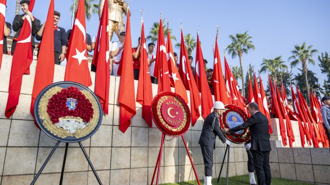 Başkan Seçer, Atatürk’ün 85. Ölüm Yıl Dönümü Anma Programlarına Katıldı