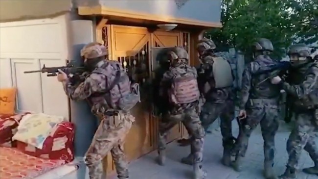 Bölücü Terör Örgütüne Yönelik 32 İlde Düzenlenen Operasyonlarda 208 Şüpheli Yakalandı