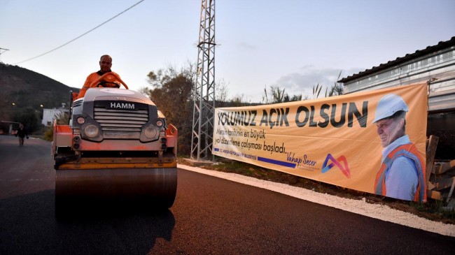 Büyükşehir Gece-Gündüz Demeden Çalışmaya Devam Ediyor