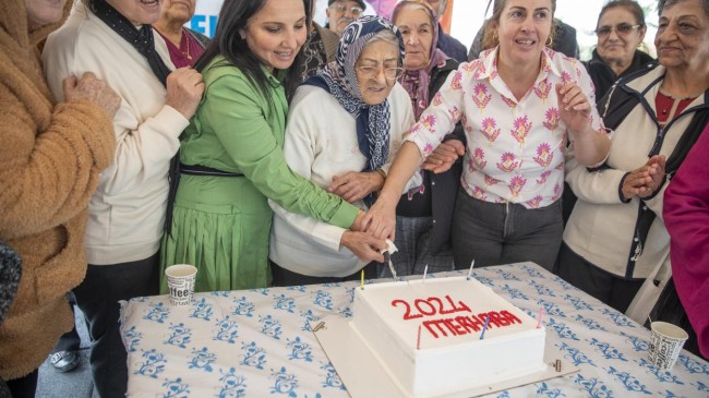 Büyükşehir Yaş Almış Vatandaşlara Hem Aile Hem Komşu Hem De Arkadaş