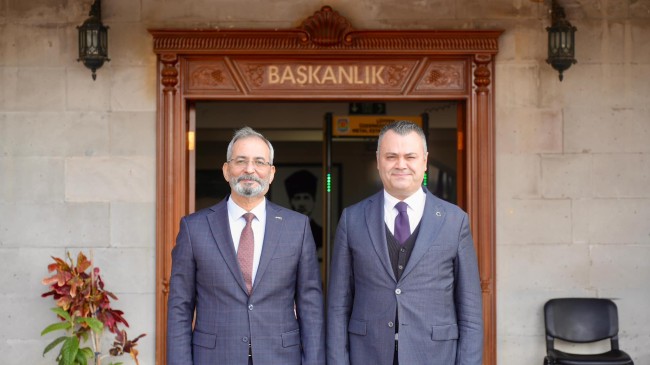 Bursa Vali Yardımcılığına Atanan Tarsus Kaymakamı Otcu, Tarsus Belediye Başkanı Bozdoğan’ı Ziyaret Etti