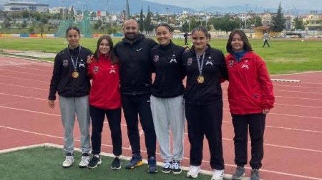 ‘Kır Çiçekleri’ Bu Kez de Kendi Evinde Önemli Dereceler Elde Etti