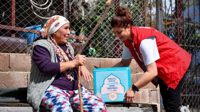 Mersin Büyükşehir Bu Ramazan Ayı’nda da Vatandaşın Sofrasına Katkı Sunuyor