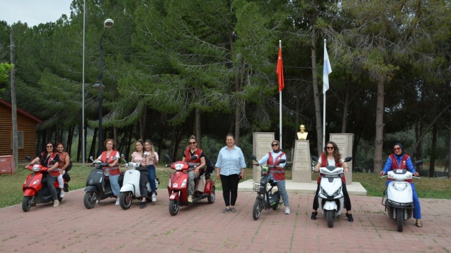 YENİ KURULAN TARSUSLU MOTORLU KADINLAR KULÜBÜ, İLK ETKİNLİĞİNİ GENÇLİK KAMPI’NDA GERÇEKLEŞTİRDİ