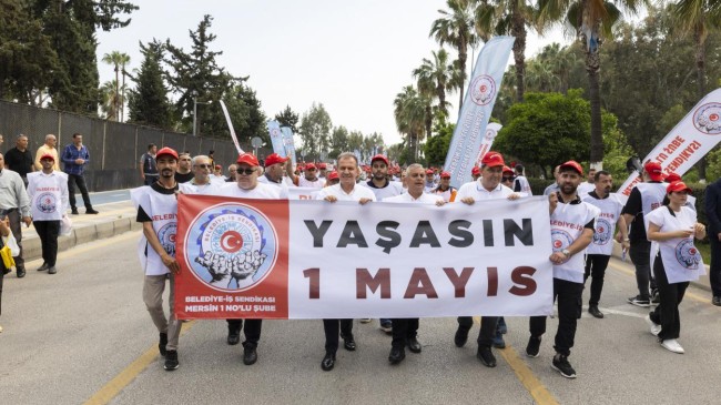 Başkan Seçer, 1 Mayıs’ta İşçi ve Emekçilerle Yürüdü