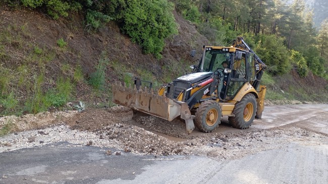 Sağanak Yağış Çamlıyayla’da da Etkili Oldu