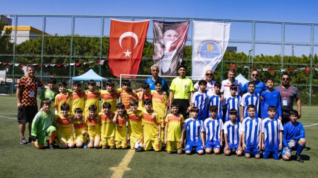 Büyükşehir’in ‘Çocuk Futbol Şenliği’ Start Verdi