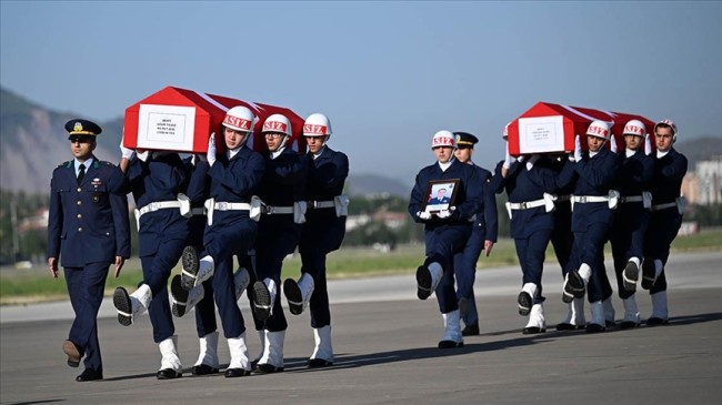 Kayseri’de Eğitim Uçağında Şehit Olan Pilotlar İçin Tören Düzenlendi