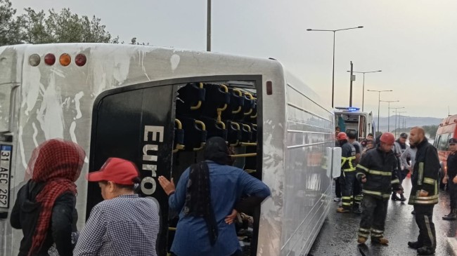 Tarsus’ta Tarım İşçilerini Taşıyan Servis Otobüsü Kaza Yaptı “12 Yaralı”