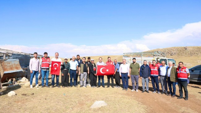 VALİ ALİ HAMZA PEHLİVAN, TOROS DAĞLARINDA, 2.300 RAKIMDA KÜÇÜKBAŞ HAYVANCILIK YAPAN YÖRÜK YAYLACI VATANDAŞLARIMIZI ZİYARET ETTİ