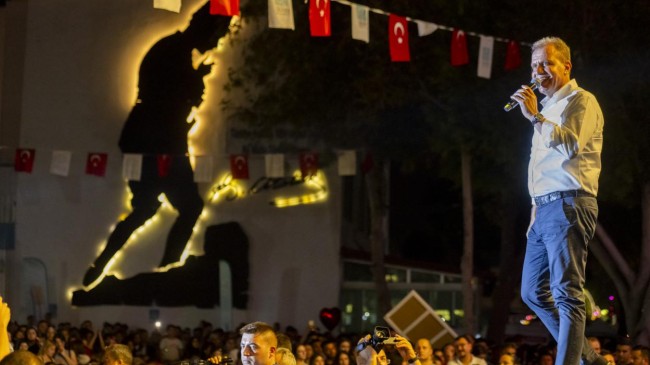 Başkan Seçer, ’51. Uluslararası Silifke Müzik ve Folklor Festivali’nin Açılışına Katıldı