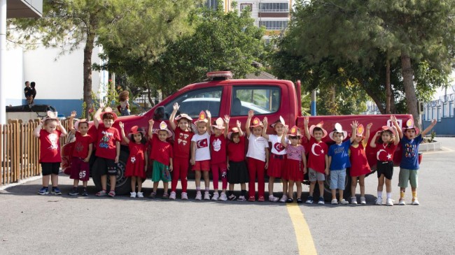 Çocuk Gelişim Merkezi Minikleri Bir Saatliğine İtfaiyeci Oldu