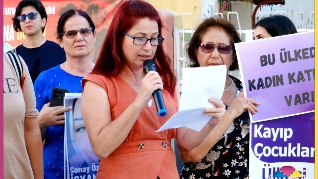 Tarsus Kadın Platformu Artan Kadın Cinayetlerine ilişkin Yarenlikte Eylem Yaptı