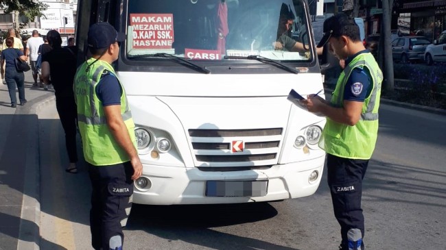 Tarsus’ta Toplu Taşıma Araçlarına Büyükşehir Zabıta Ekiplerinden Denetim
