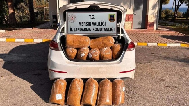 Jandarma Tarsus’ta Sigara Kaçakçılığına Geçit Vermedi