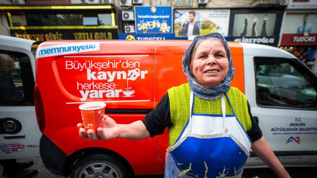 Büyükşehir’den Soğuk Havada Sıcacık ‘Kaynar’ İkramı…