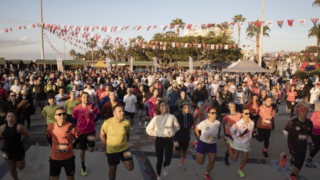 ‘6. Uluslararası Mersin Maratonu’na Hello Mersin Desteği